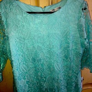 Sandra Darren NWT lace bell sleeve cocktail/special occasion dress Mint size 8